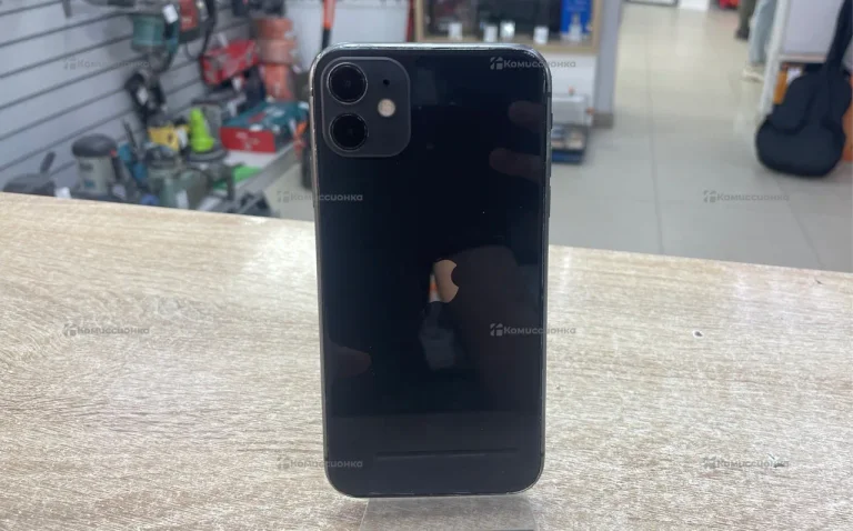 Apple iPhone 11 4/64 ГБ