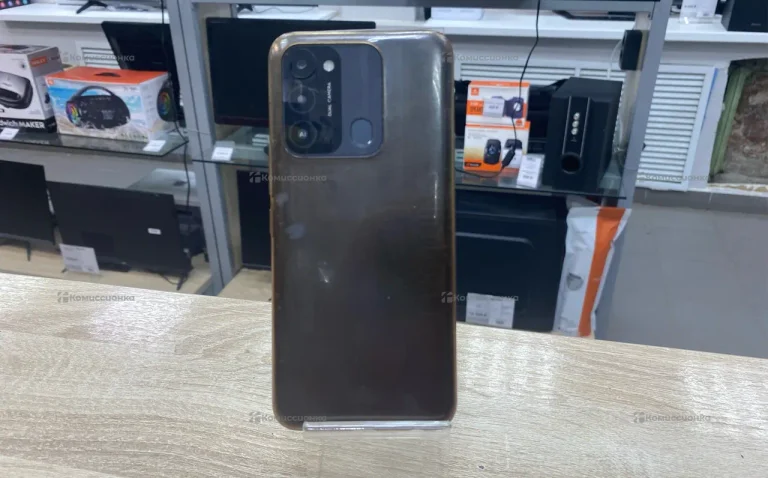 Tecno Spark 8C 4/64 ГБ