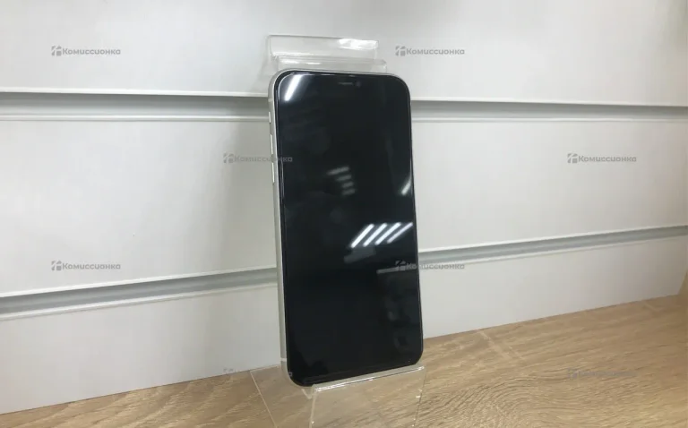 Apple iPhone 11 4/64 ГБ