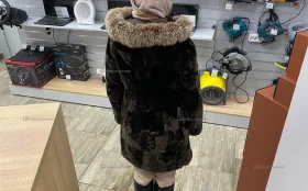 Купить Шуба мутоновая «золотой овен» 42 размер б/у , в Санкт-Петербург Цена:2290рублей