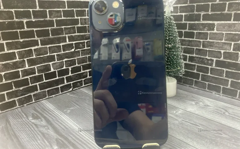 Apple iPhone 13 4/128 ГБ