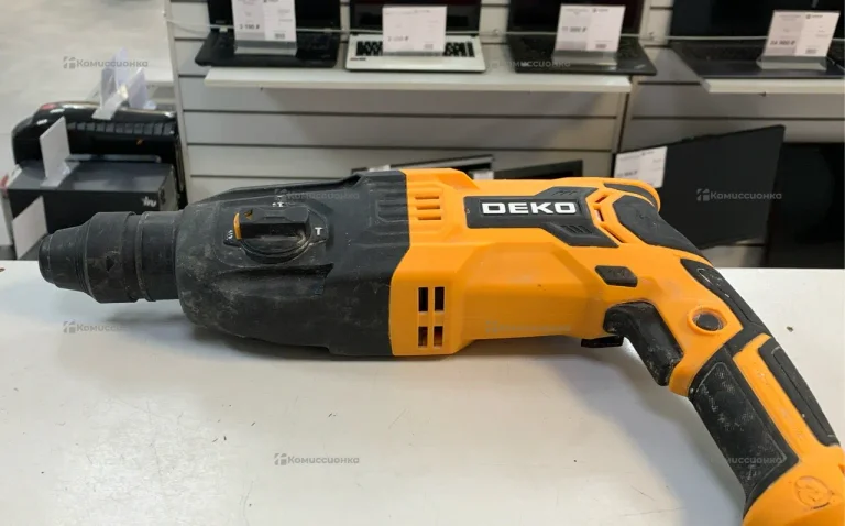 перфоратор Deko  DKH900