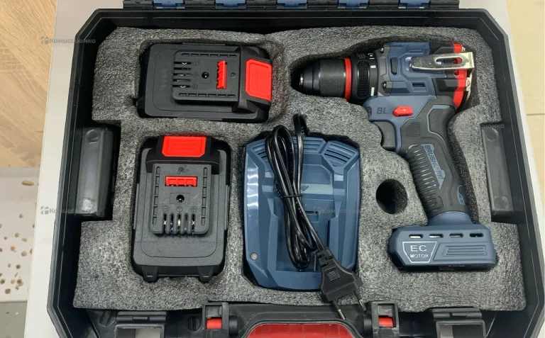 шуруповерт метал патрон Makitoni