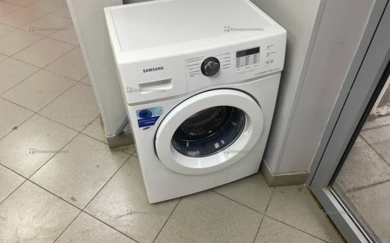 Стиральная машина  Samsung wf600wobcwq 6kg