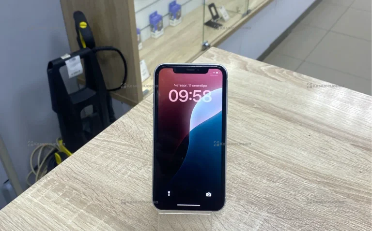 Apple iPhone XR 64Gb: