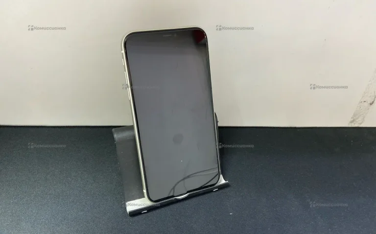 Apple iPhone 11 4/64 ГБ