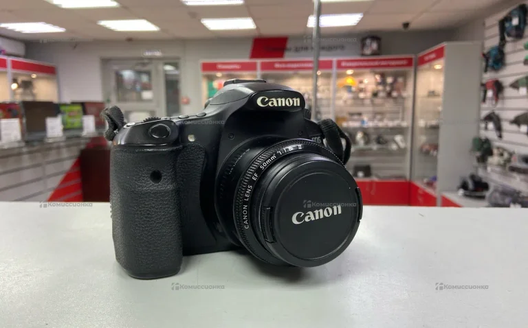 Фотоаппарат Canon EOS 60D + Canon EF 50mm 1:1.8 I