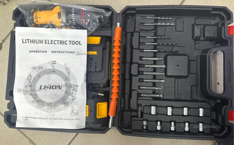 шуруповерт Dewalt б/щ