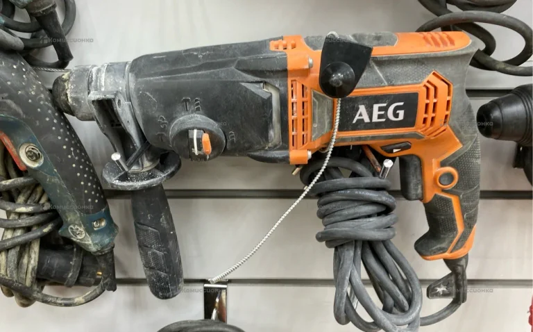 Перфоратор AEG KH 24 IE