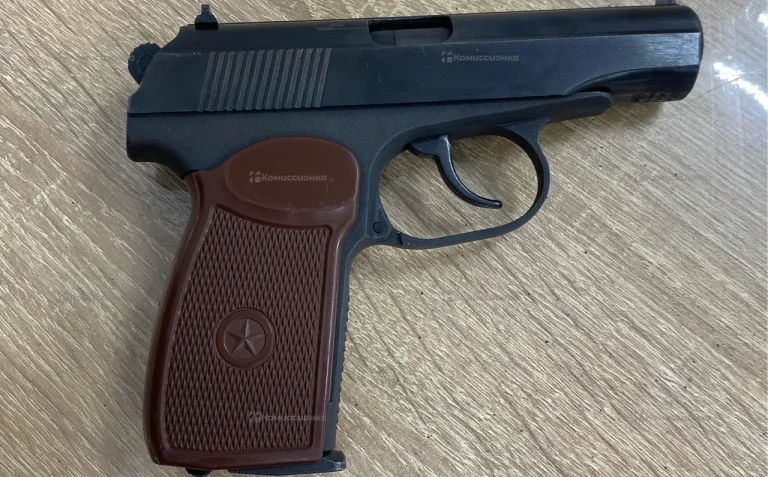 Пневматический пистолет MP-654K