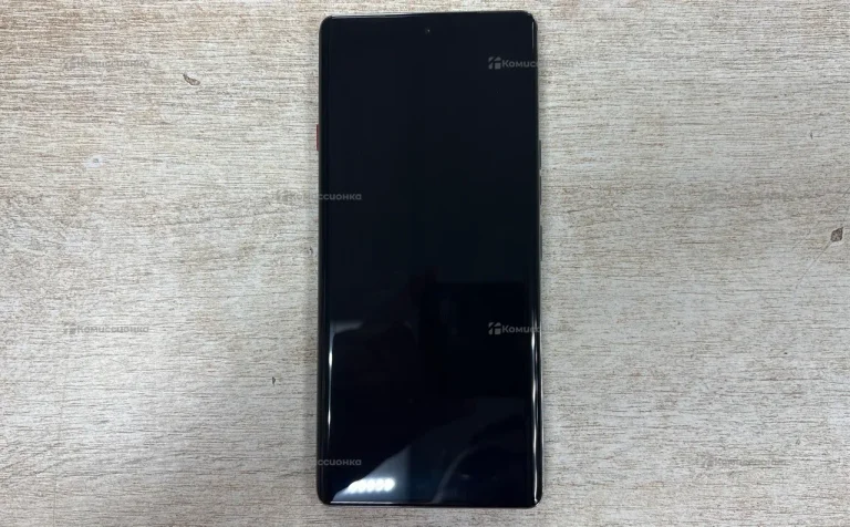 Tecno Camon 40 Pro 12/256 ГБ