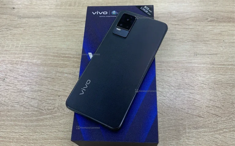 Vivo V21e 8/128 ГБ