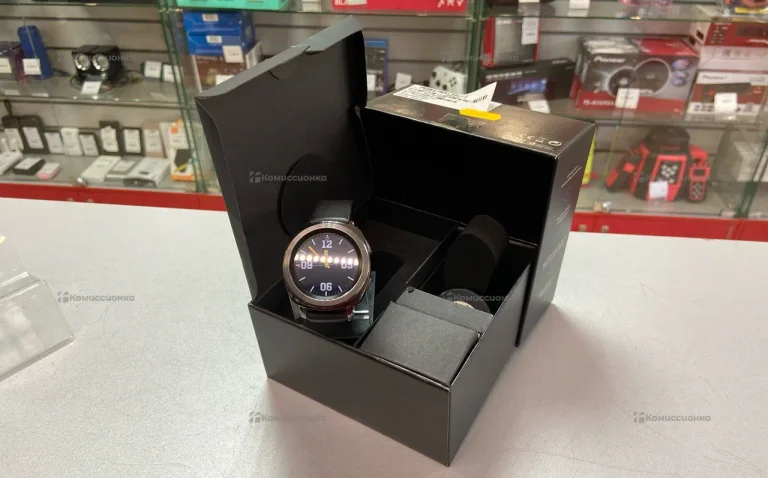 Часы Samsung Gear Sport