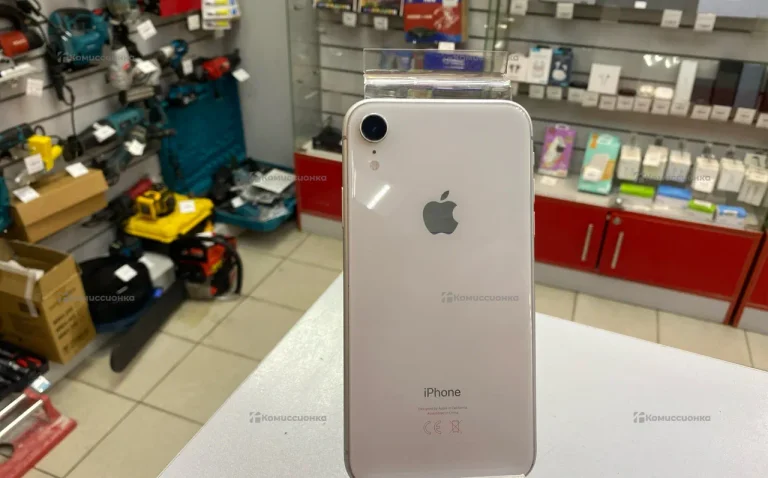 Apple iPhone XR 3/64 ГБ