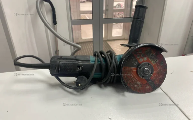 УШМ Makita 9558HP