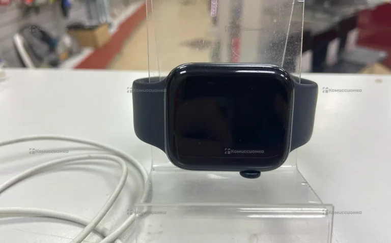 Часы  apple watch se 2 gen 44