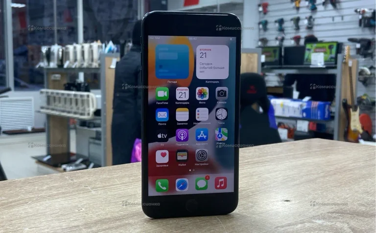 Apple iPhone 7 Plus 3/32 ГБ
