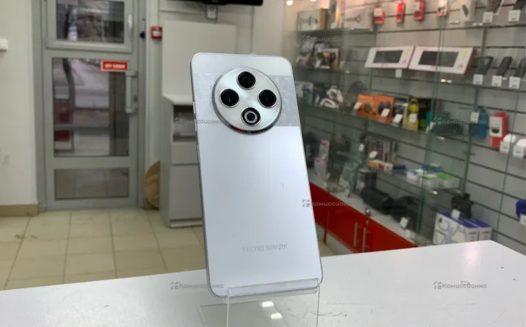 Tecno Spark 30 8/128 ГБ