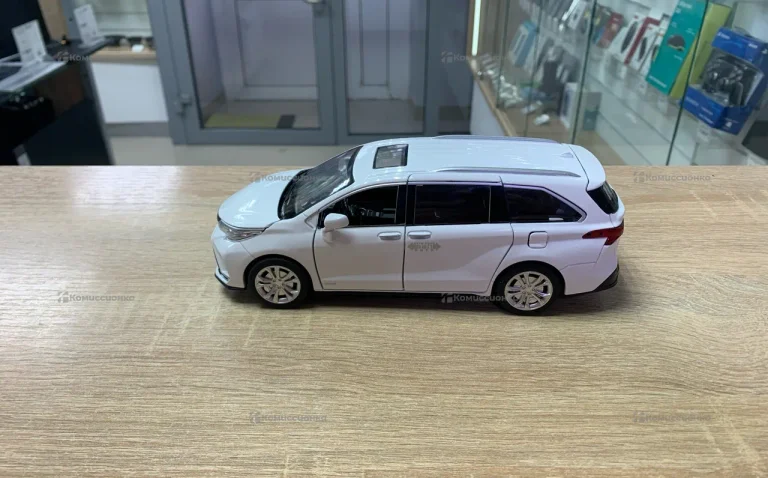 Игрушка sienna Toyota