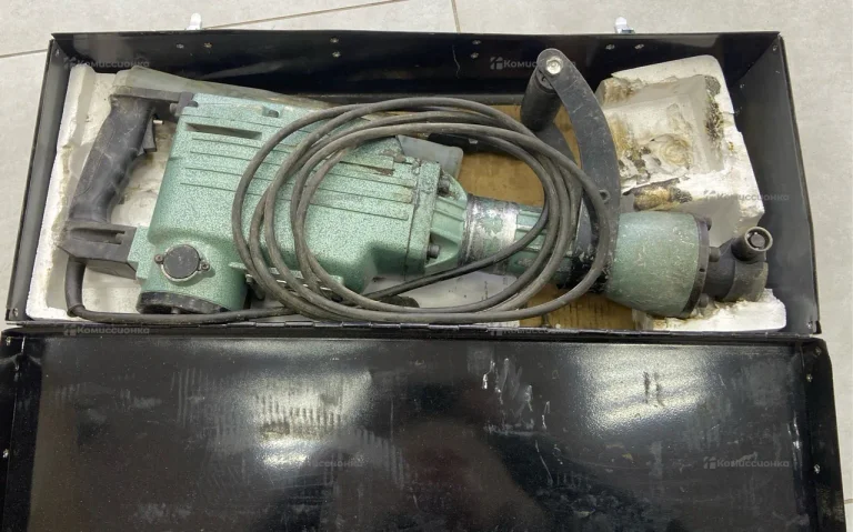 Отбойный молоток моэ1650