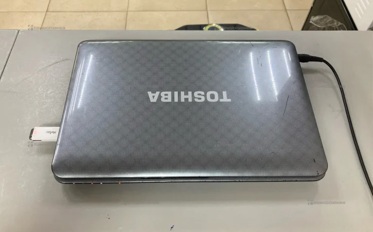 Ноутбук  tosiba l745-4110