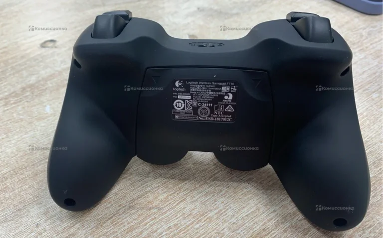 Джойстик Logitech Gamepad F710