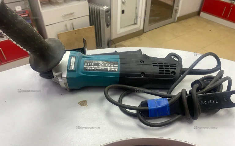 Угловая шлифмашина Makita GA5050R
