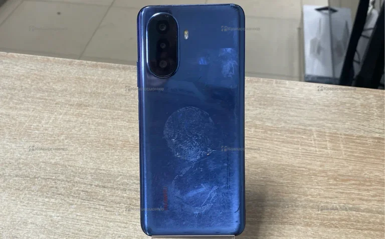 Huawei Nova Y70 4/128 ГБ