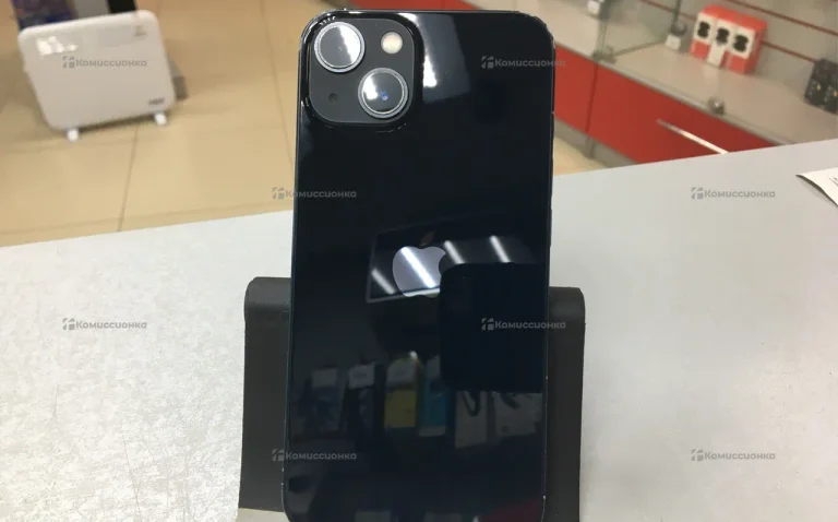 Apple iPhone 13 4/128 ГБ