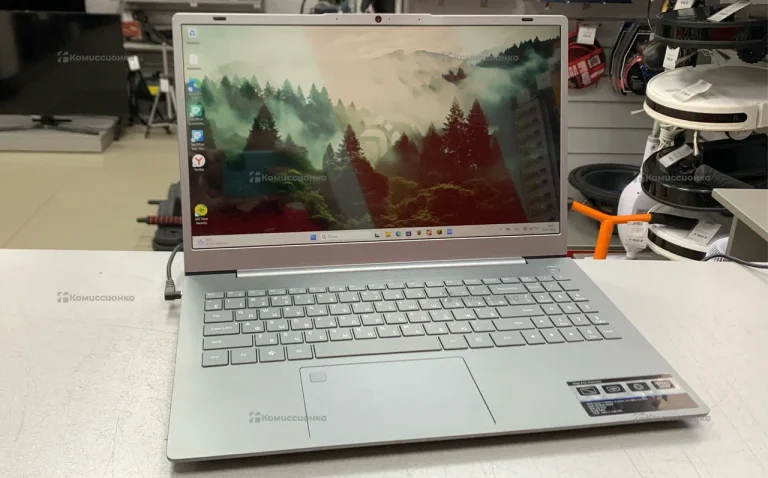 Ноутбук  Dexp Atlas A15-A5W402