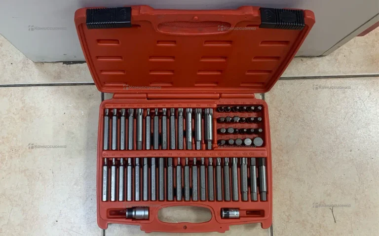 Набор бит 1/2&3/8 6-ти гранных HEX, TORX, SPLINE,