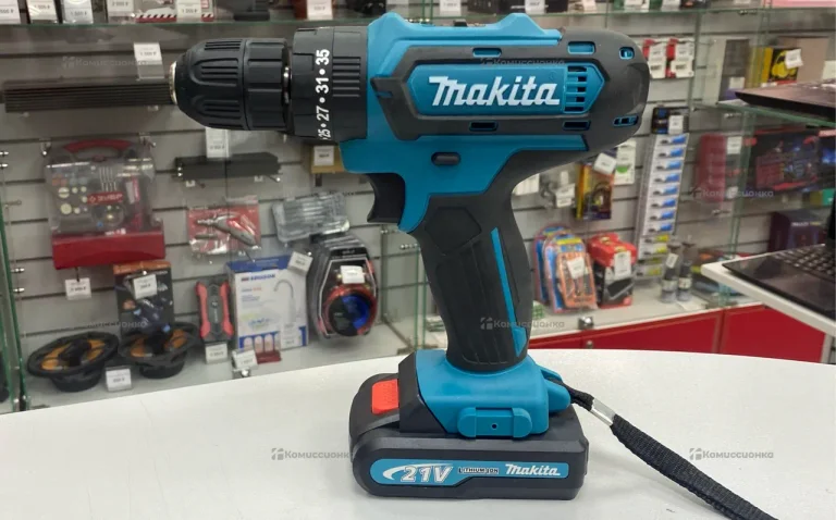Шуруповерт MAKITA