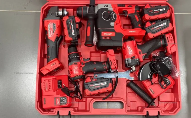 Аккумуляторный набор Milwaukee 4 в 1