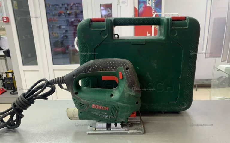 Электролобзик Bosch PST 700 PE