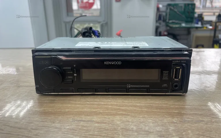 Автомагнитола  Kenwood KMM-124