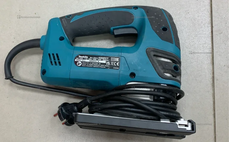 Электролобзик makita 4350FCT