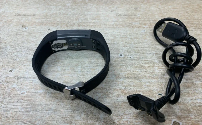 Фитнес браслет Garmin