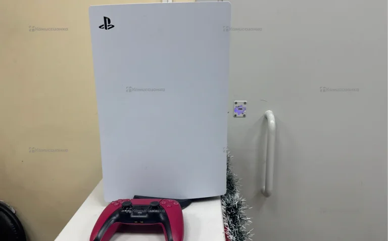Приставка PS5 с дисководом.
