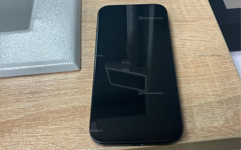 Apple iPhone 15 6/128 ГБ