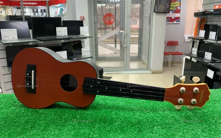 Укулеле DaVinci VINS-10RD
