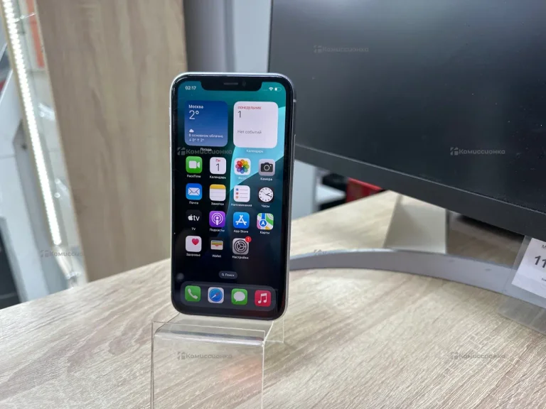 Apple iPhone XR 3/128 ГБ