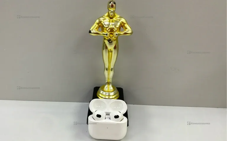 Наушники «AirPods 4»