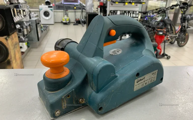 Электрорубанок Bort BFB-83