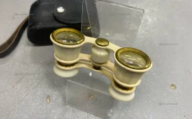 Бинокль театральный