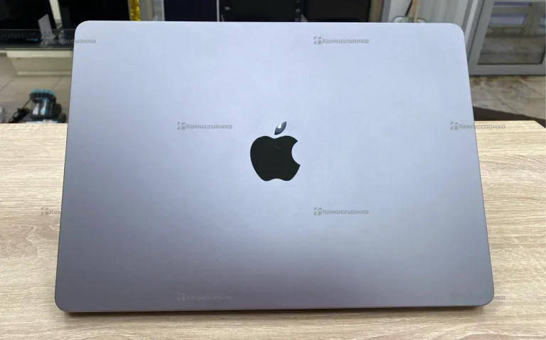 Ноутбук MacBook Air m2 2022