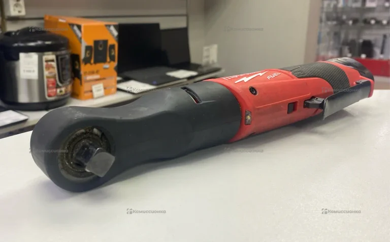 Импульсная трещотка аккумуляторная Milwaukee M12 F