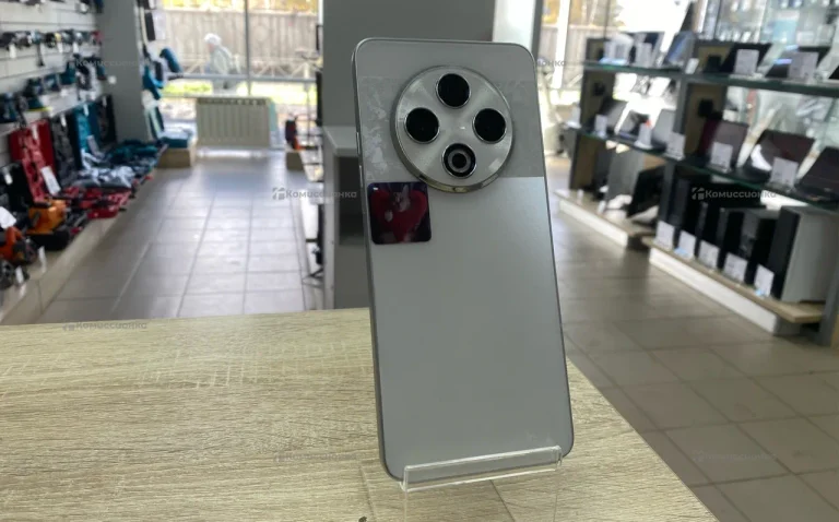 Tecno spark 30 8/256
