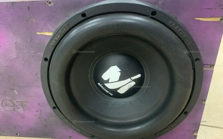 Сабвуфер  MACHETE 12D2