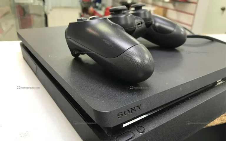 Приставка PS4. PS4 slim 500 gb