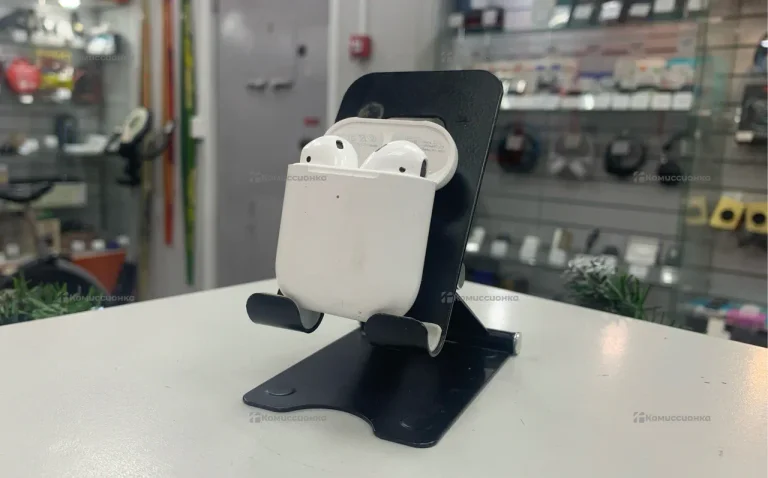 Наушники AirPods